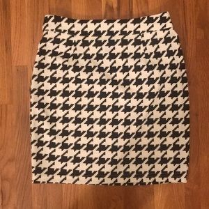 Black and White pencil skirt